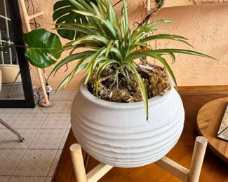 Mid-century style ribbed ceramic planter with wooden stand