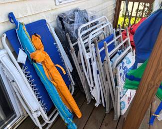Outdoor folding chairs