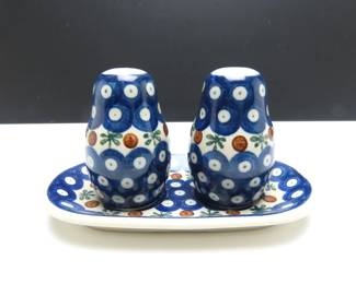 Boleslawiec Polish Pottery Salt & Pepper Shaker with Underplate