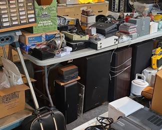 Vintage Magnavox Portable TV/Monitor