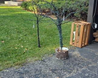 Pair of Decorative Spooky Wire Trees