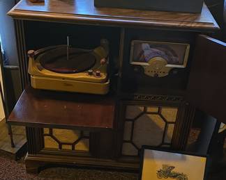 Zenith Console Radio and Phonograph