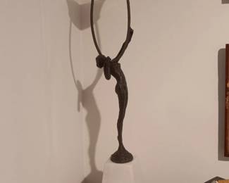 nude sculpture