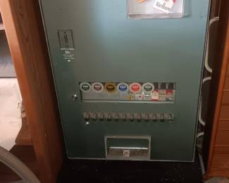 Cigarette machine
