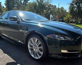 Jaguar XJR