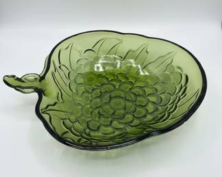 Vintage Indiana Glass Avocado Green Harvest Grape Bowl