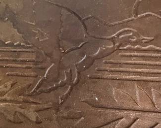 Lodge Wildlife Series Cast Iron Deep Fish Fryer second image