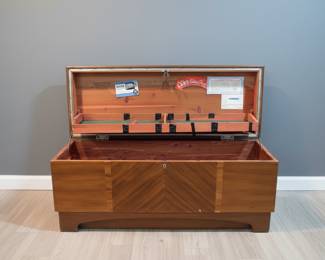 Vintage Lane Waterfall Cedar Hope Chest third image