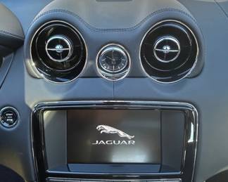 Jaguar XJR C third image