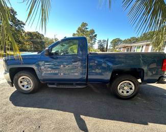 Chevrolet Silverado Regular Cab Pickup Truck B third image
