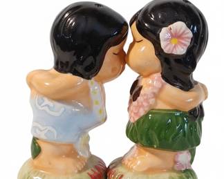 Vintage Hawaiian Hula Couple Salt and Pepper Shakers