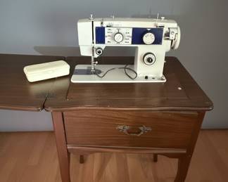 Singer Series Touch Sew Sewing Machine in Console Cabinet
