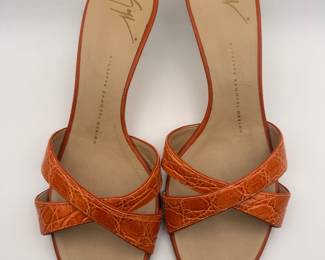 Giussppe Zanotti kitten heels snakeskin orange