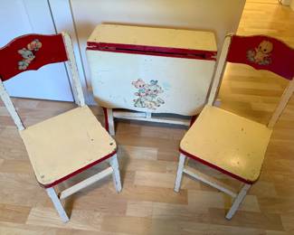 Vintage Child's Gate Leg Table & Chairs CUTE!
