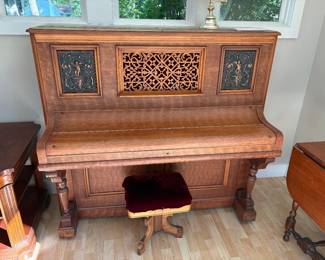 Cool Decorative Upright Piano (No steps to load)
