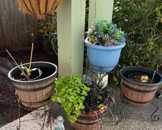 Garden Planter  Decor Lot  Faux Flowers Barrel Pots  Stands
