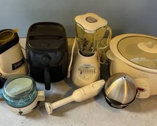 Countertop Essentials Lot Air Fryer Slow Cooker  More