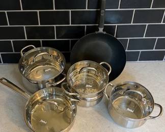 Parini 8Piece Stainless Steel Cookware Set with Lids  Steamer