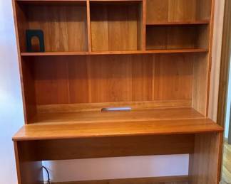 Desk With Hutch