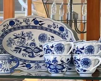 German Hutschenreuther Blue Onion Porcelain Set