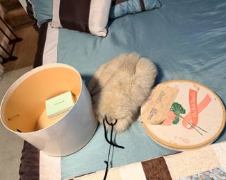 Fox hat in original Halle Bros box with receipt