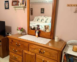 Bassett brand oak or maple set. dresser, mirror and lingerie chest