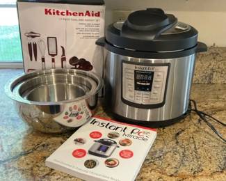 Instant Pot Metal Mixing Bowls And Kitchen Aid Utensils