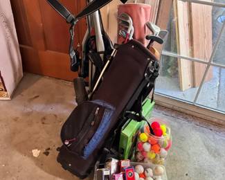 Golf Clubs Golf Balls Chipping Net Walking Caddy