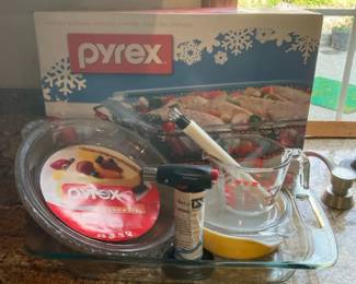 Pyrex Bakeware With Bonjour Crme Brule Torch
