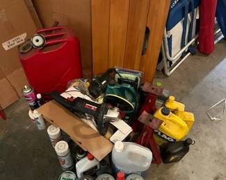 Automobile Lot With 7 Polisher Chemicals Mechanics Creeper Metal Gas Can