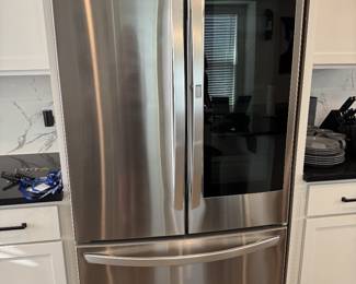 LG 23 cu ft InstaView Door-in-Door Counter Depth Refrigerator $995