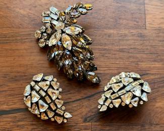 Vintage rhinestone brooches