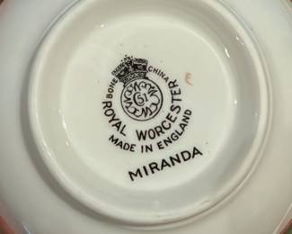 Vintage Royal Worcester ‘Miranda’ porcelain china set, a Wedgwood teapot and Wedgwood White Line tea cups w/ saucers