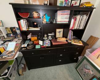 ARHAUS hutch