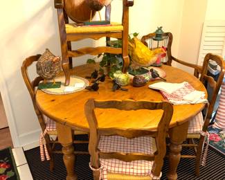 Kitchen round table and chair (set)