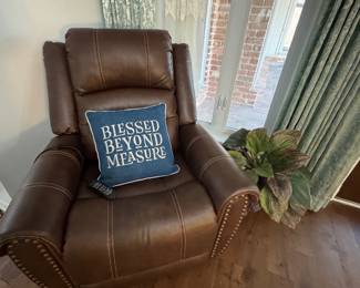 Electric recliner