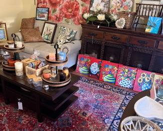 Living room, furniture, rugs, art candles
