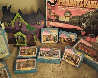 Sears Exclusive Main Street USA from 1988. Complete with all the parts.