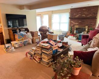 Large Ellisville Home FULL of EVERYTHING by Luby's Great Estate