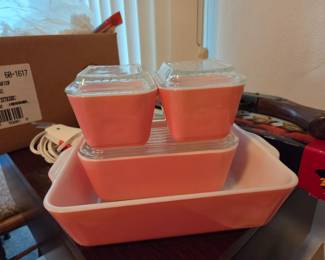 Vintage pink Pyrex