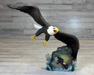 Ted Blaylock Coastal Hunter Bald Eagle Figurine Winged Protectors Bradford Exchange 2007