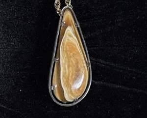 Vintage Banded Stone Teardrop Pendant Brooch Necklace Sterling Silver Border Open Frame Prong Set Go