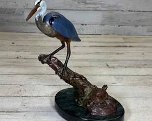 W. Hunt 'Bartlett's Blue Heron' 2002 Bronze Sculpture 89/150 Turtle Green Marble Base