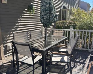 Hampton Bay Patio Table