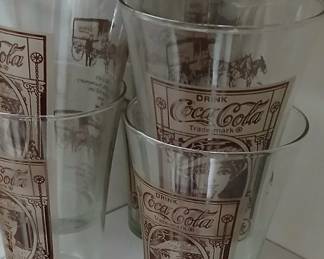 Vintage and vintage-look glasses.