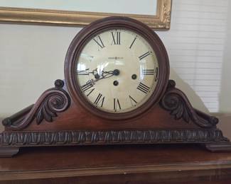 Howard Miller mantel clock-made in Germany 