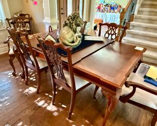 Ethan Allen dining set with leaves and table protectors
