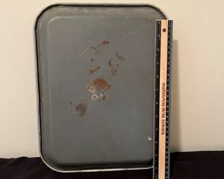 A179 - $30. 1939 Coca-Cola Tray. Measures 10.5" x 13.25". Good vintage condition.