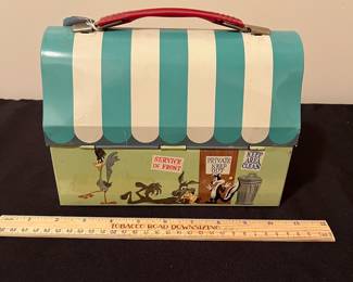 A167 - $125. 1959 Original Porky's Lunch Wagon, lunchbox and thermos. Great condition.