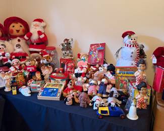 OVERVIEW - Lots of smaller items available to browse when you come to shop!